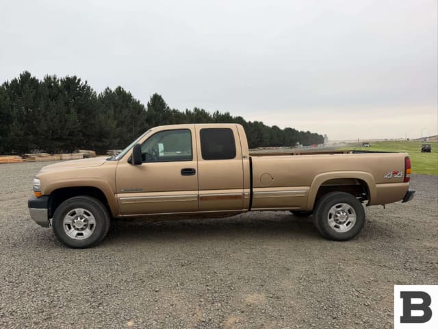Image of Chevrolet 2500HD equipment image 3