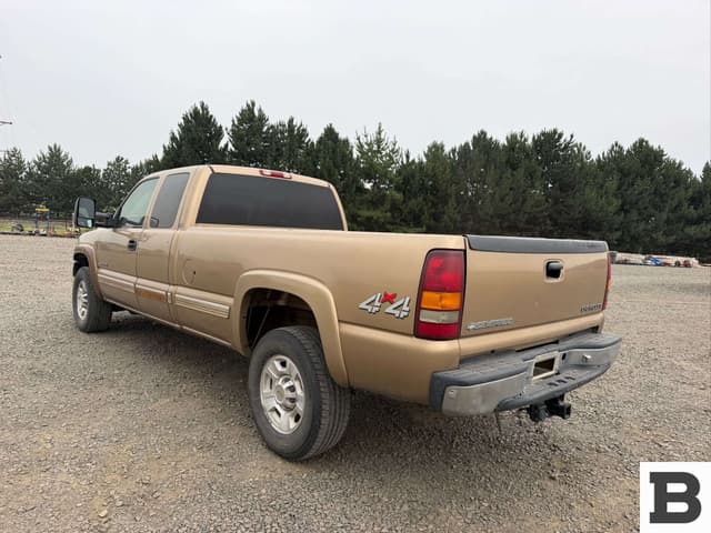 Image of Chevrolet 2500HD equipment image 4
