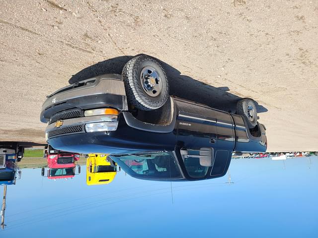 Image of Chevrolet 2500HD equipment image 1