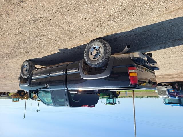 Image of Chevrolet 2500HD equipment image 2