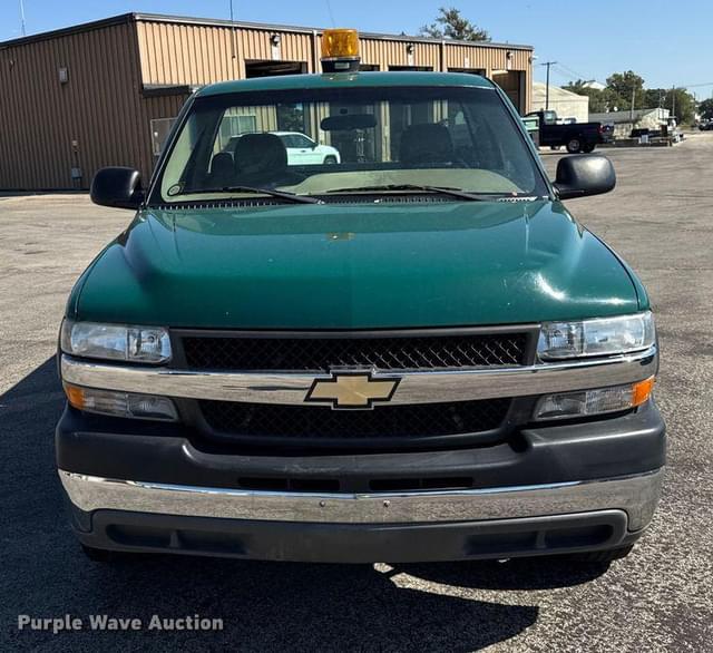 Image of Chevrolet 2500HD equipment image 1