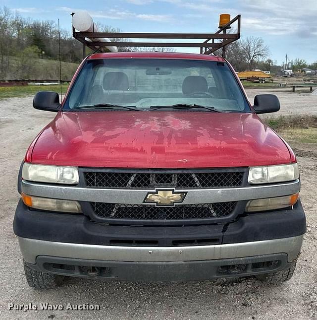 Image of Chevrolet 2500HD equipment image 1