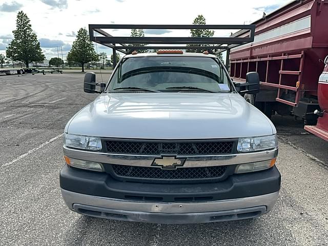 Image of Chevrolet 3500 equipment image 1