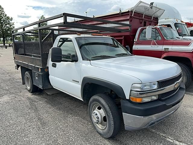 Image of Chevrolet 3500 equipment image 2