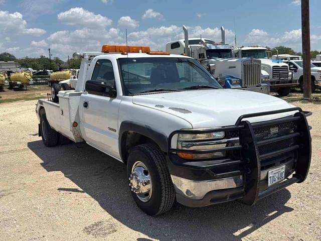 Image of Chevrolet 3500 equipment image 2