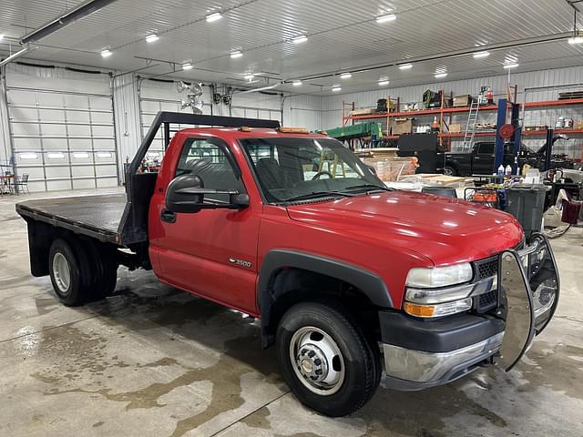 Image of Chevrolet 3500 equipment image 2