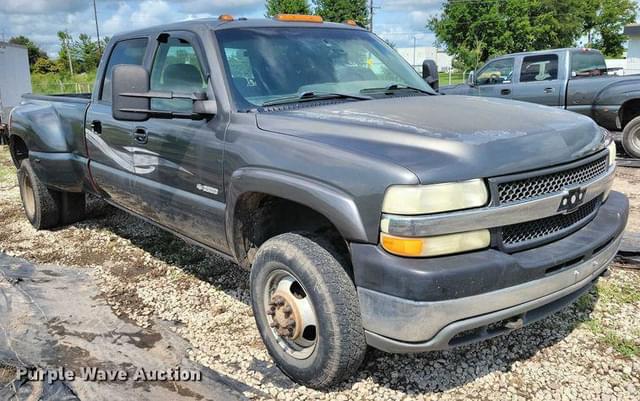 Image of Chevrolet 3500 equipment image 2