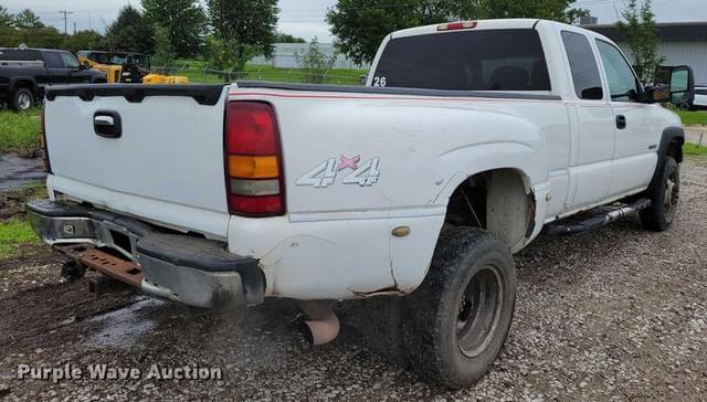 Image of Chevrolet 3500 equipment image 4