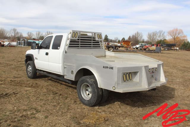 Image of Chevrolet 3500 equipment image 3