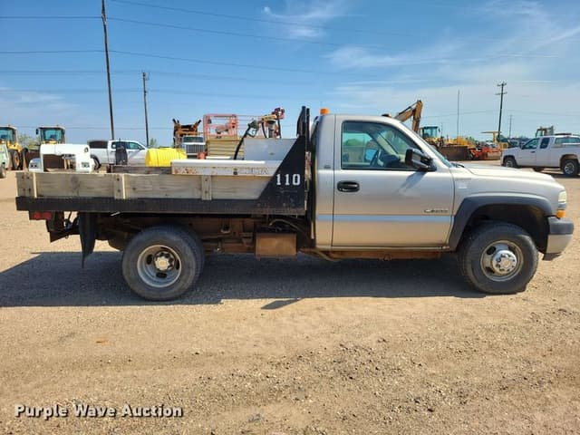Image of Chevrolet 3500 equipment image 3