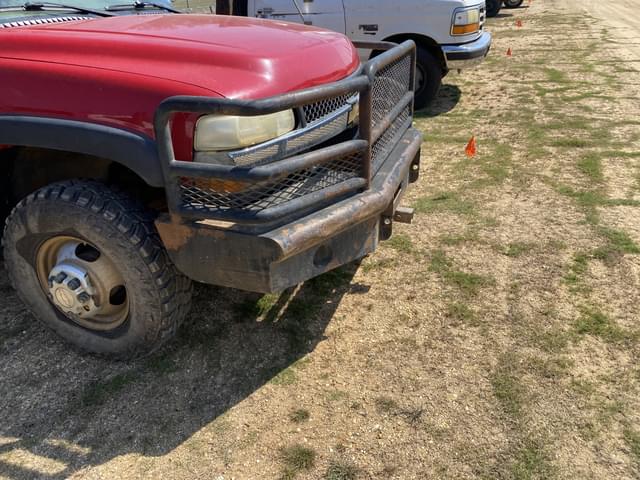 Image of Chevrolet 3500 equipment image 4