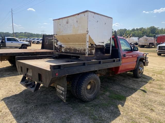 Image of Chevrolet 3500 equipment image 2