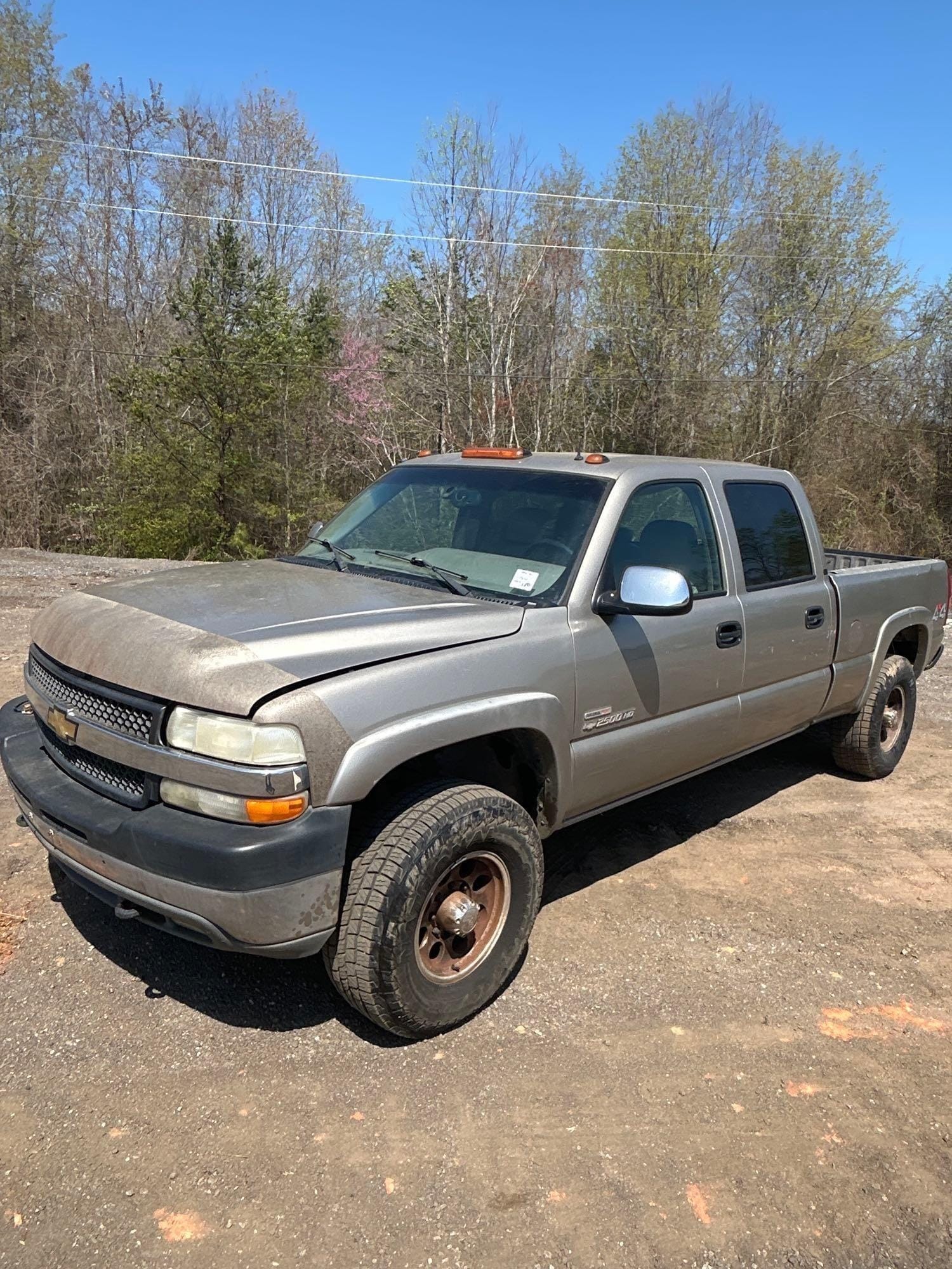 2001 Chevrolet 2500HD Equipment Image0