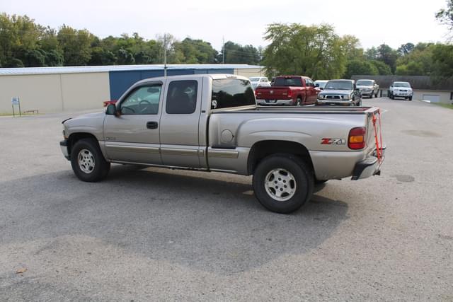 Image of Chevrolet 1500 equipment image 4