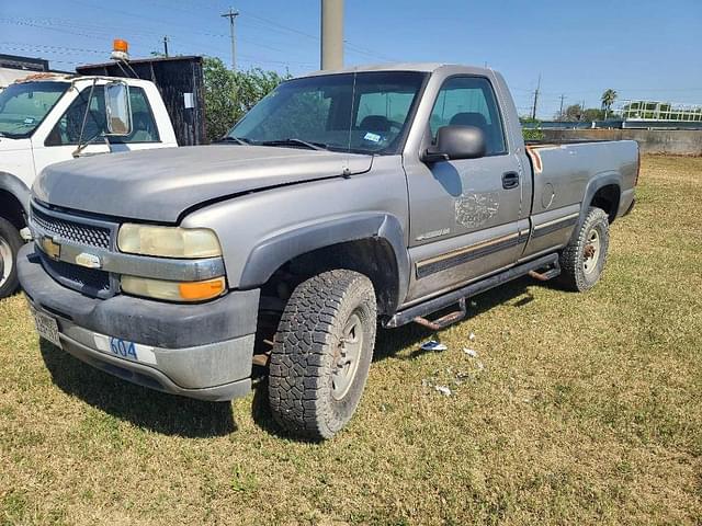 Image of Chevrolet Silverado equipment image 1