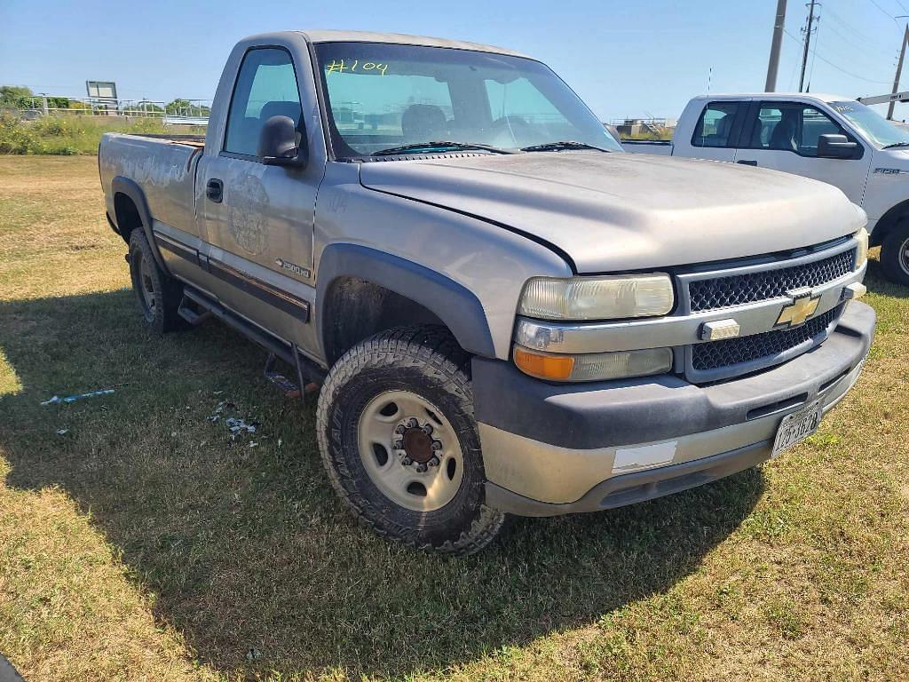 Image of Chevrolet Silverado Primary image