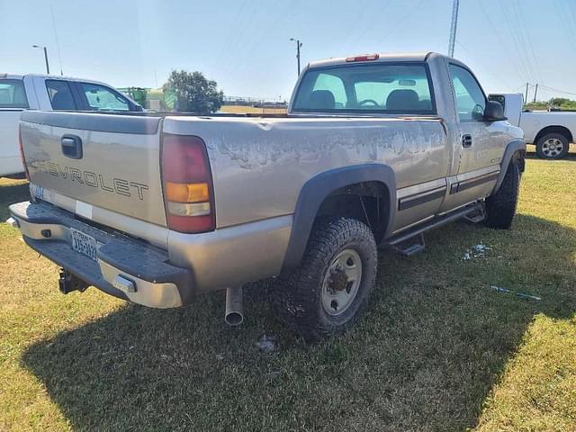 Image of Chevrolet Silverado equipment image 3