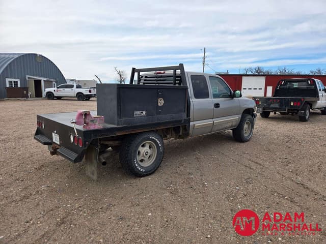 Image of Chevrolet 1500 equipment image 3