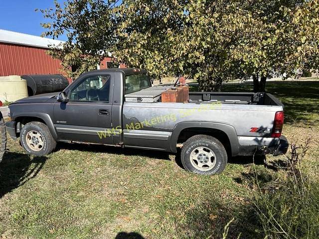 Image of Chevrolet 1500 equipment image 3