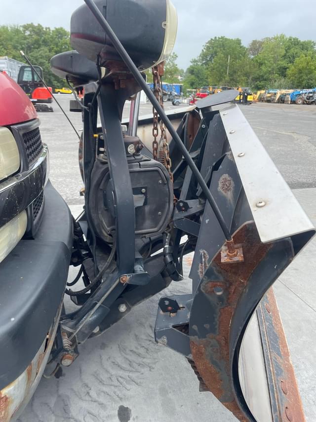 Image of Chevrolet 2500HD equipment image 2
