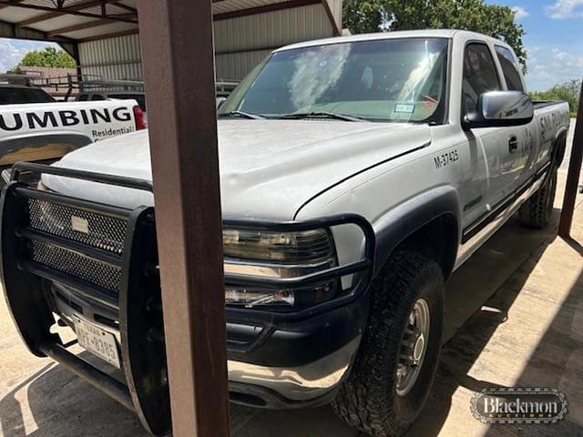 Image of Chevrolet 2500HD equipment image 3
