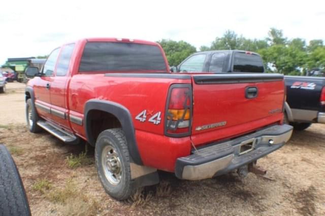 Image of Chevrolet 2500 equipment image 3