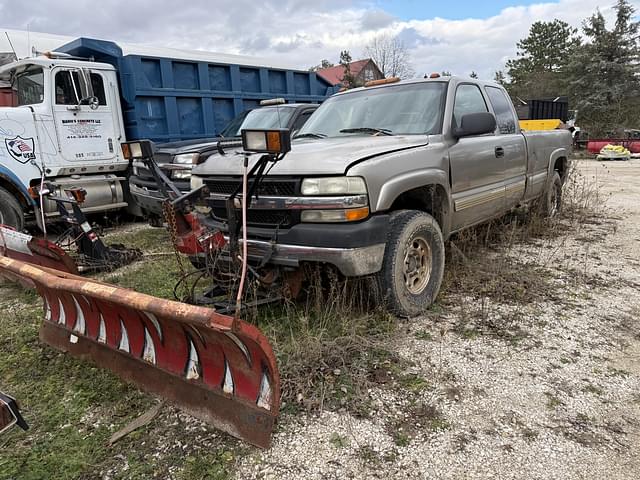 Image of Chevrolet 2500 equipment image 1