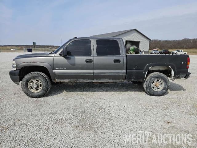 Image of Chevrolet 2500HD equipment image 1