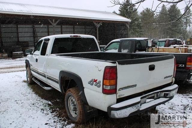 Image of Chevrolet 2500HD equipment image 3