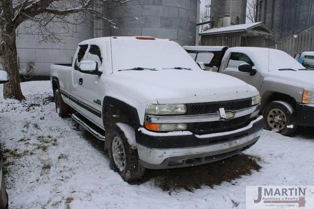 Image of Chevrolet 2500HD equipment image 1