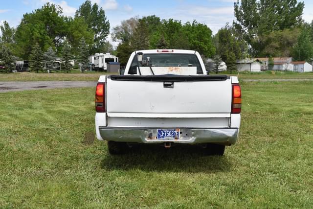 Image of Chevrolet 2500HD equipment image 4