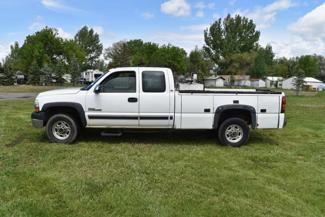Image of Chevrolet 2500HD equipment image 2