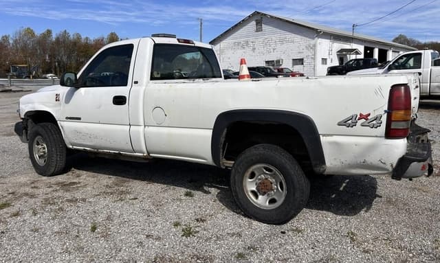 Image of Chevrolet 2500HD equipment image 1