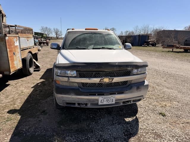 Image of Chevrolet 3500 equipment image 1