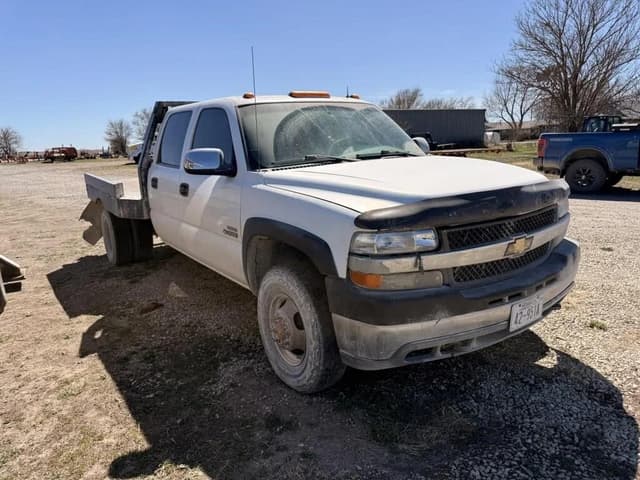 Image of Chevrolet 3500 equipment image 2
