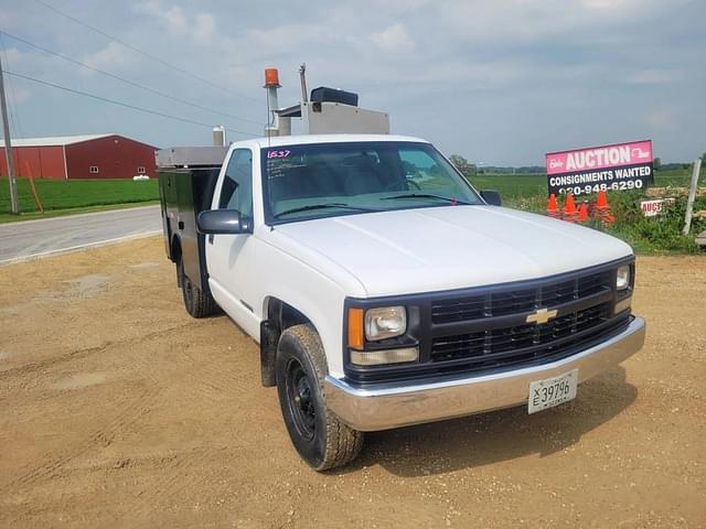 Image of Chevrolet 3500 equipment image 2