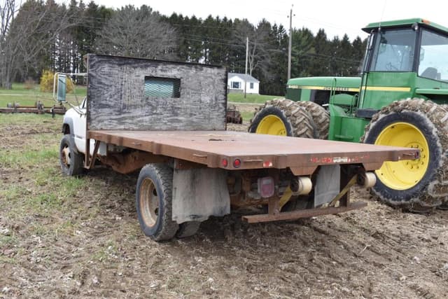 Image of Chevrolet 3500HD equipment image 2