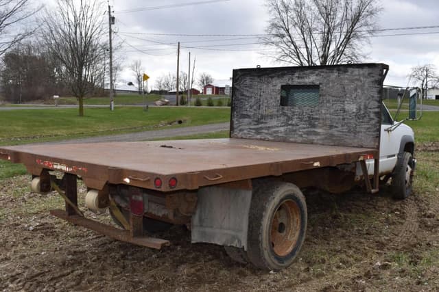 Image of Chevrolet 3500HD equipment image 3