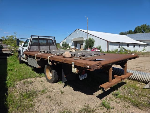 Image of Chevrolet 3500HD equipment image 3