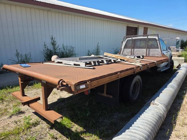 Image of Chevrolet 3500HD equipment image 2
