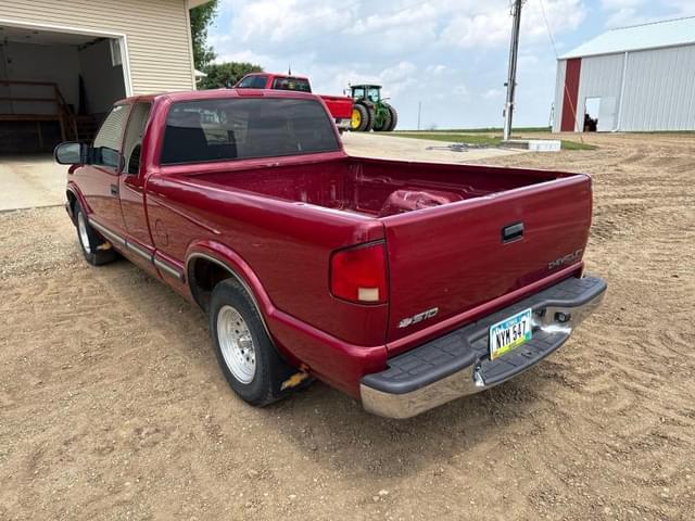Image of Chevrolet S10 equipment image 1