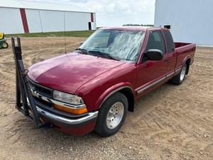 2001 Chevrolet S10 Image
