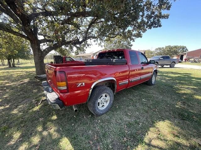 Image of Chevrolet 1500 equipment image 3