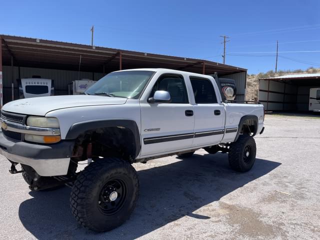 Image of Chevrolet 2500HD equipment image 1
