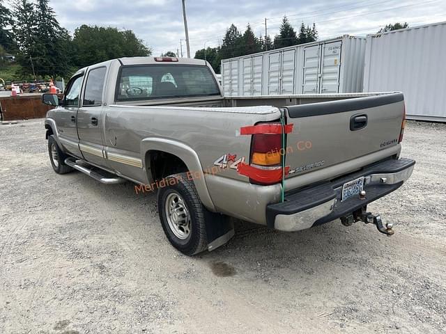 Image of Chevrolet Silverado equipment image 2