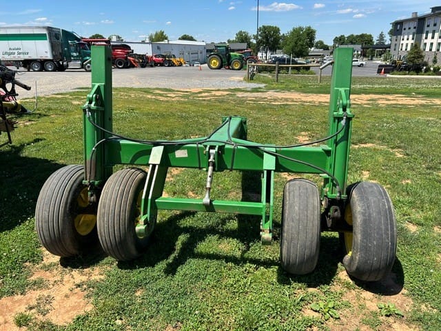 2001 John Deere 1535 Equipment Image0