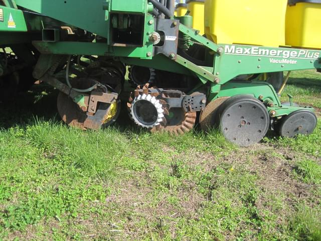 Image of John Deere 1770 equipment image 3