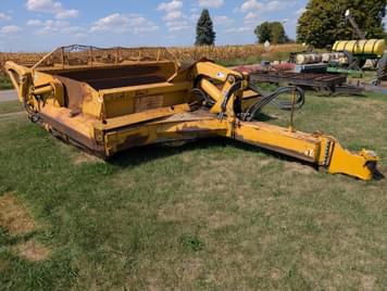 Main image John Deere 1812C