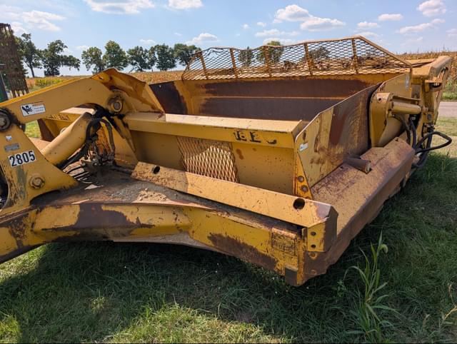 Image of John Deere 1812C equipment image 4
