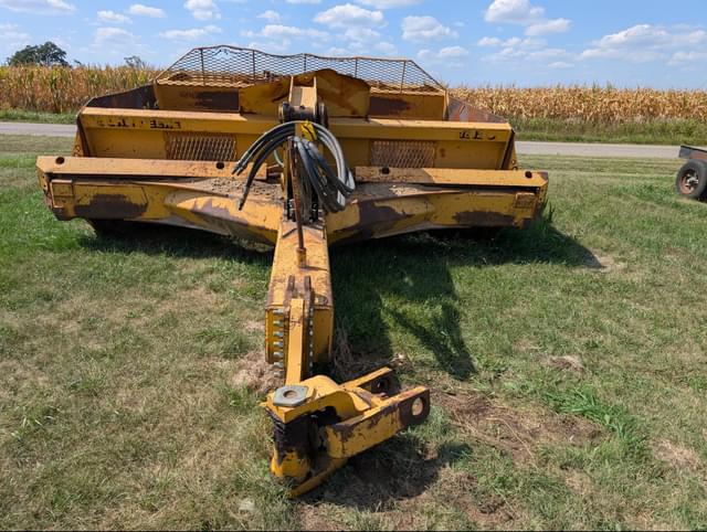 Image of John Deere 1812C equipment image 2